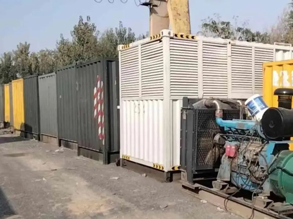 天水200KW柴油发电机机组每小时油耗是多少?